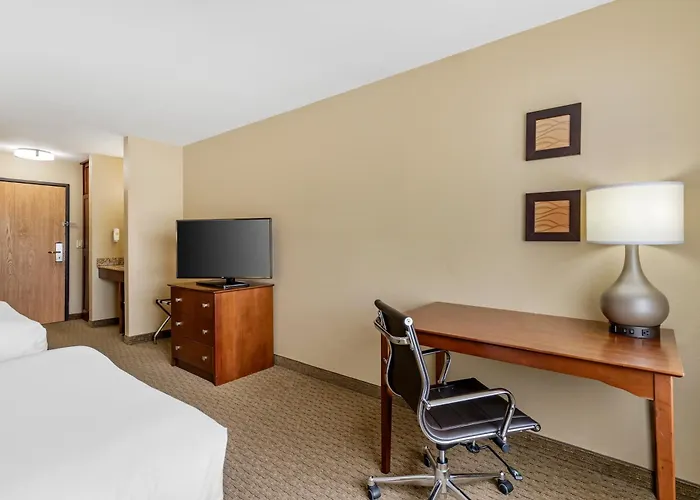 Comfort Inn & Suites East Moline