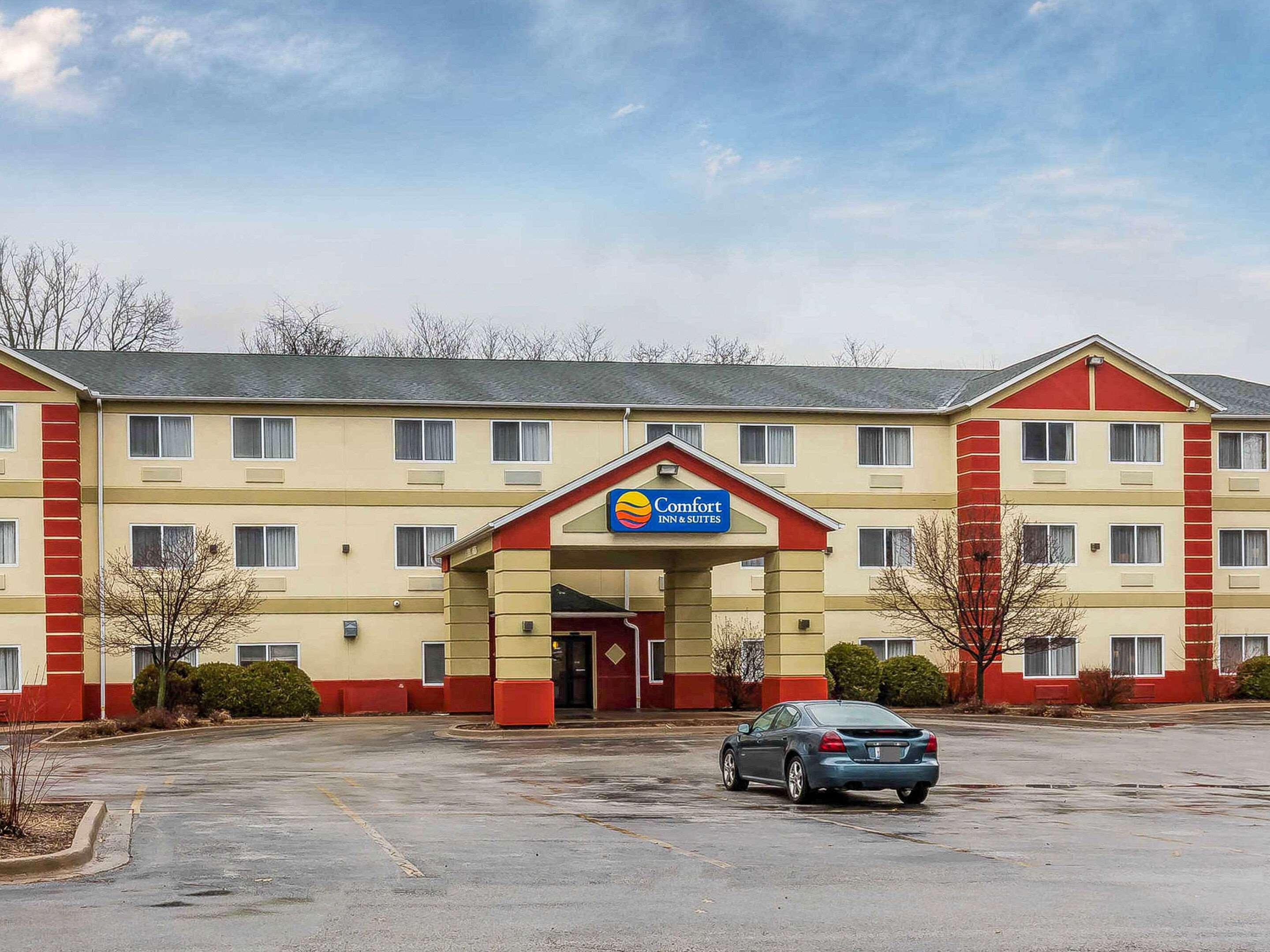 Hotel Comfort & East Moline