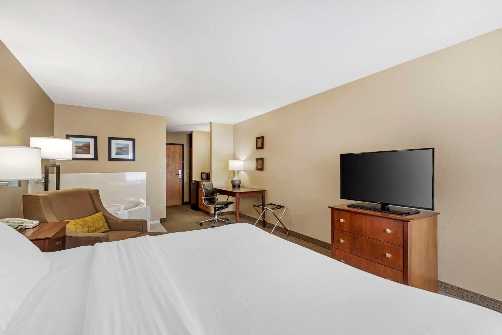 Hotel Comfort & 3*