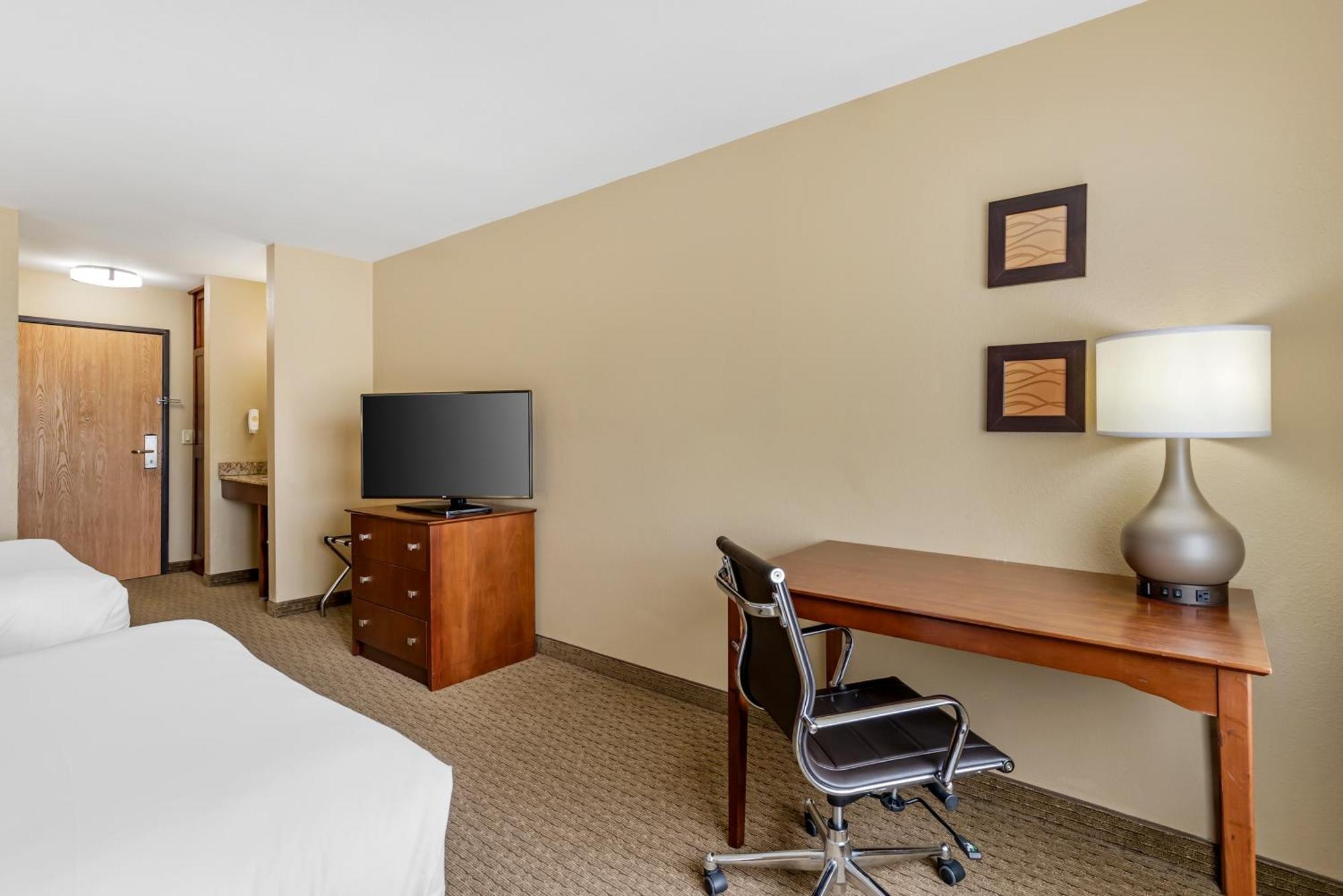 Hotel Comfort & 3*